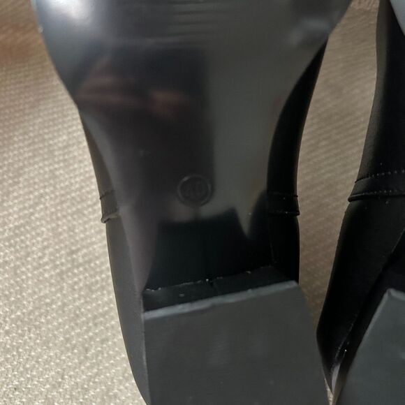 Ankle Chelsea Boots with Cutout Heels - Picture 8 of 8